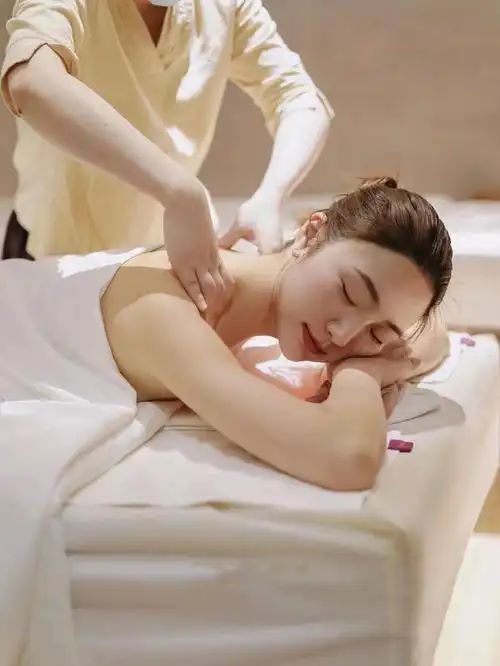 诗泥SPA